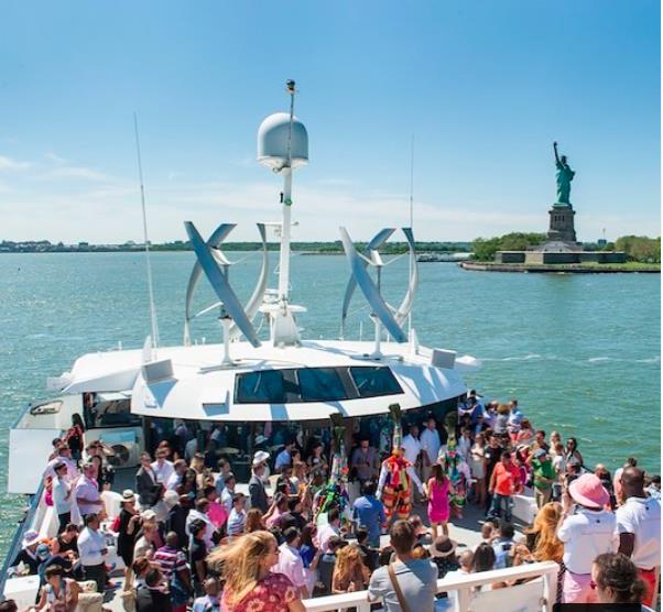 Buy Tickets to The 1 Brunch Boat Party Around New York City in New