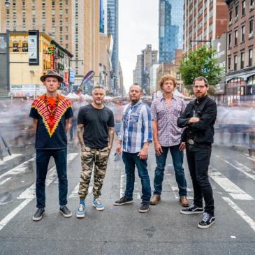 The Infamous Stringdusters: 
